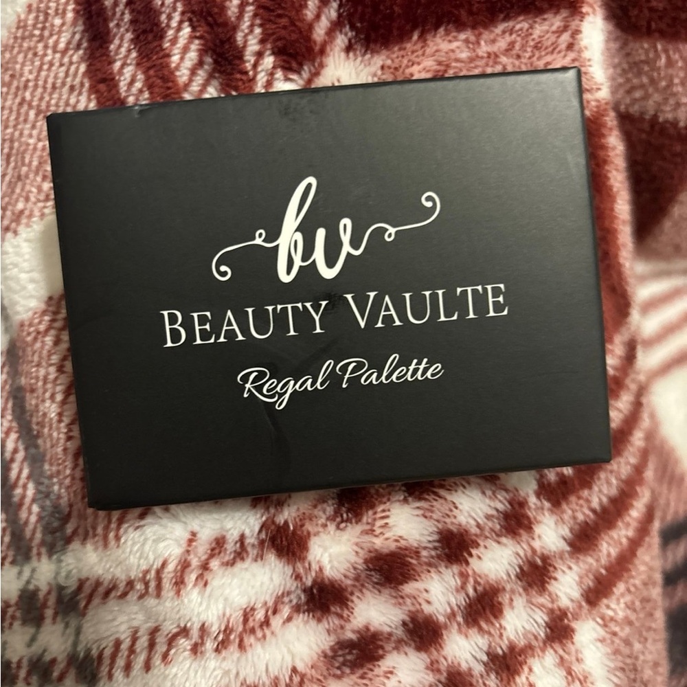 Beauty Vaulte regal palette BRAND NEW